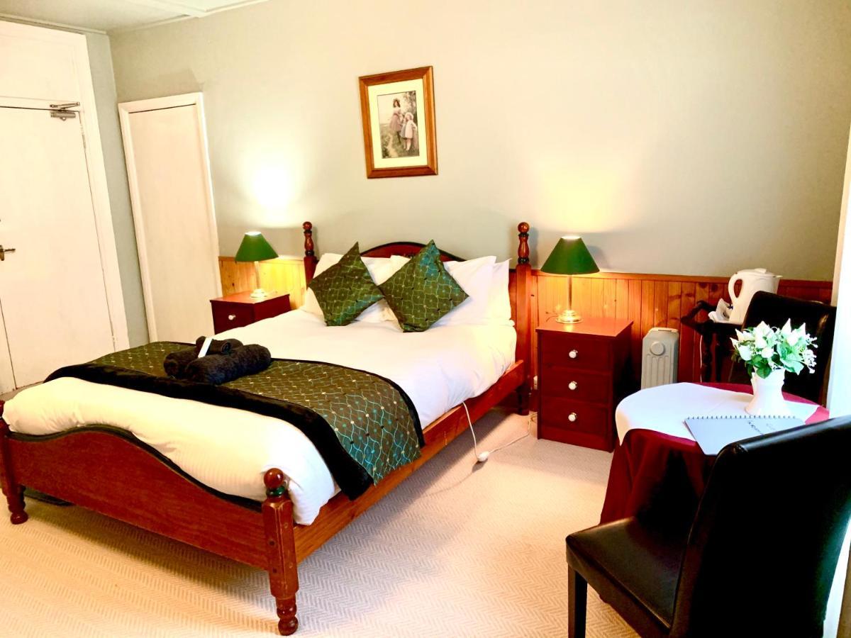 Victoria And Albert Guesthouse Bagian luar foto