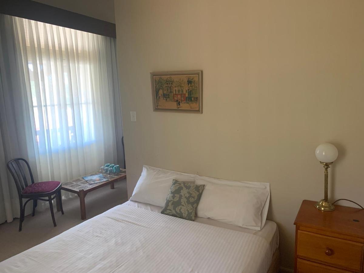 Victoria And Albert Guesthouse Bagian luar foto