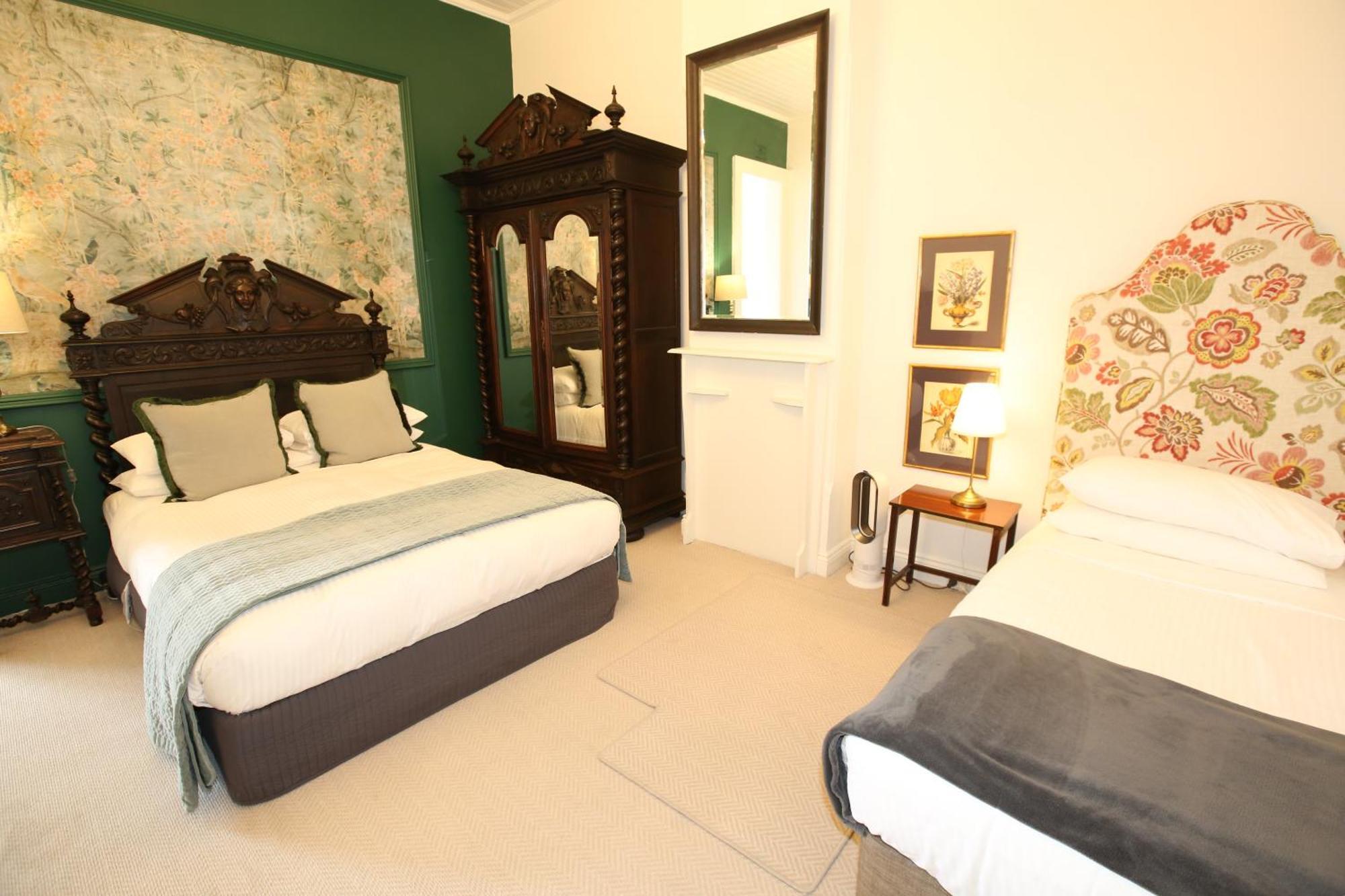 Victoria And Albert Guesthouse Bagian luar foto