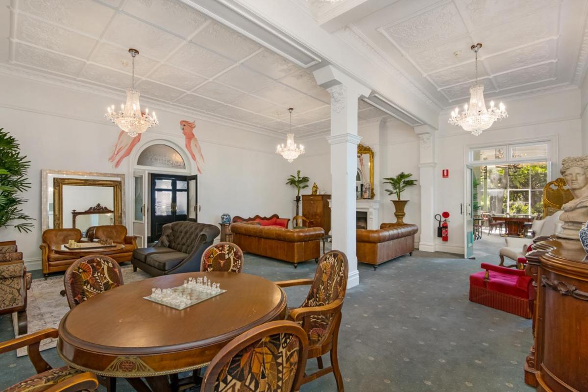 Victoria And Albert Guesthouse Bagian luar foto