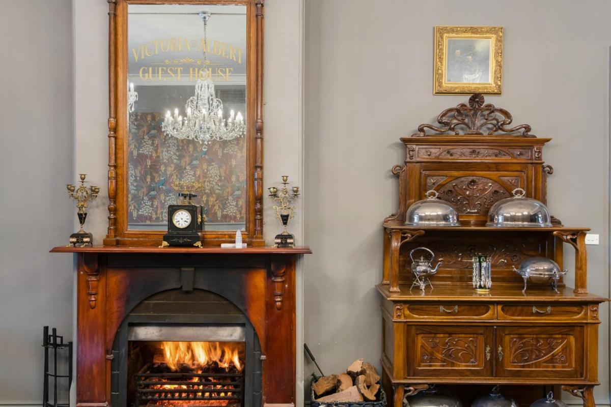 Victoria And Albert Guesthouse Bagian luar foto