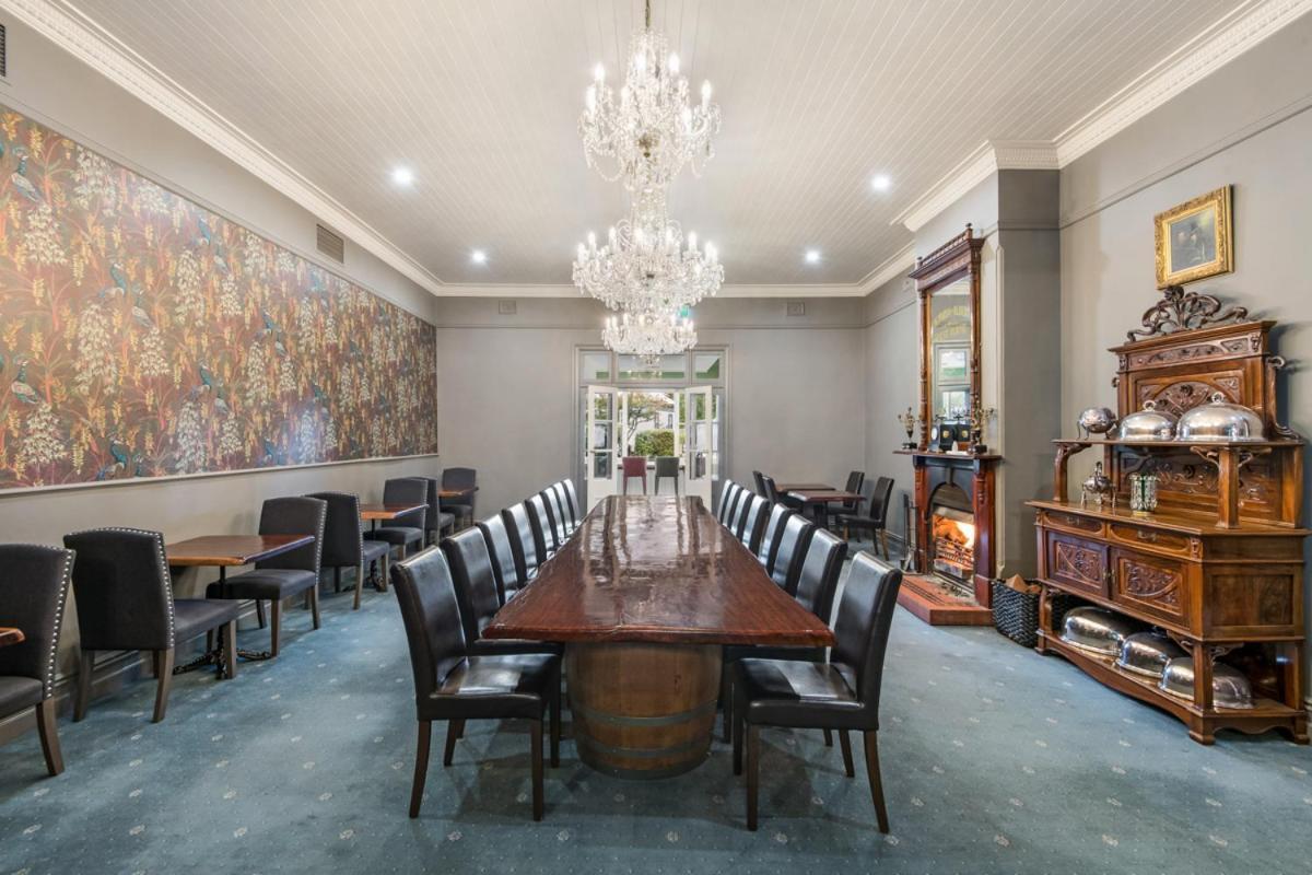 Victoria And Albert Guesthouse Bagian luar foto